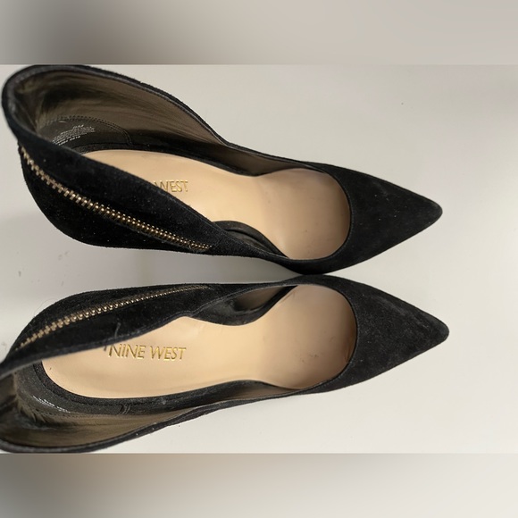 Nine West Feylicia Black Suede Pumps - Picture 2 of 4